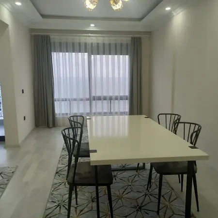 Kleopatra Plaji Muhtesem Deniz Ve Manzarali Sonsuzluk Havuzlu Daire Apartamento Alanya
